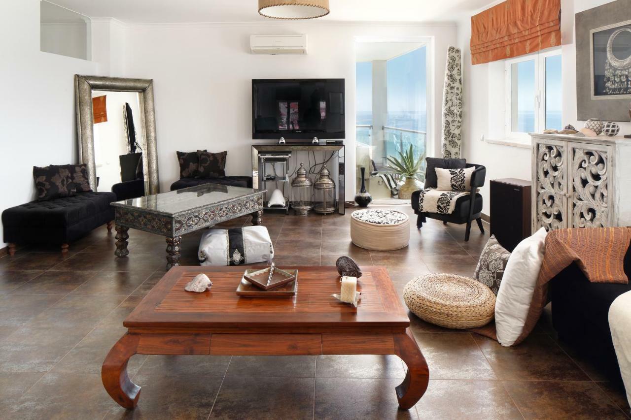 Cali Deluxe Holidays, Alojamento de Acomodação e Pequeno-almoço 4*